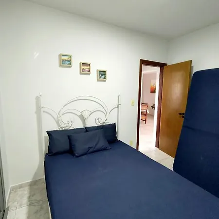 Apartamento com piscina, 300m da praia-3